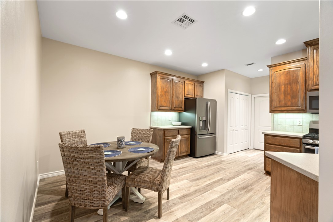 12 Olde Towne Lane Property Photo 16