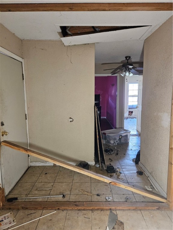 811 E Avenue D Property Photo 9