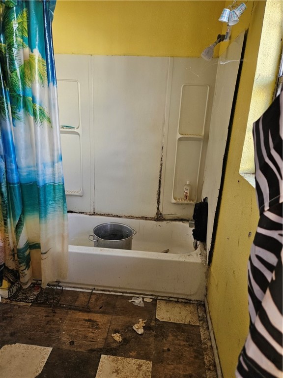 811 E Avenue D Property Photo 14