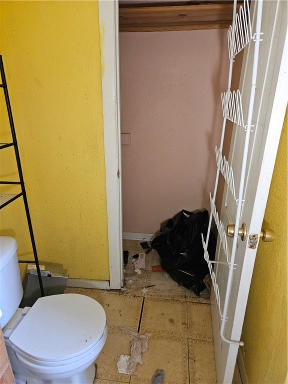 811 E Avenue D Property Photo 16