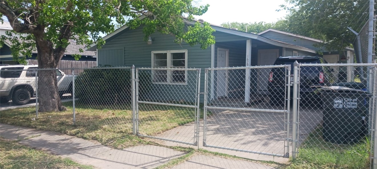 1620 7th St Property Photo 1