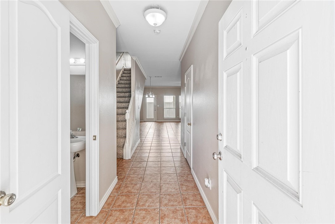 15110 Leeward Dr 102 Property Photo 4