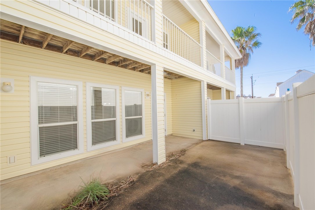 15110 Leeward Dr 102 Property Photo 9