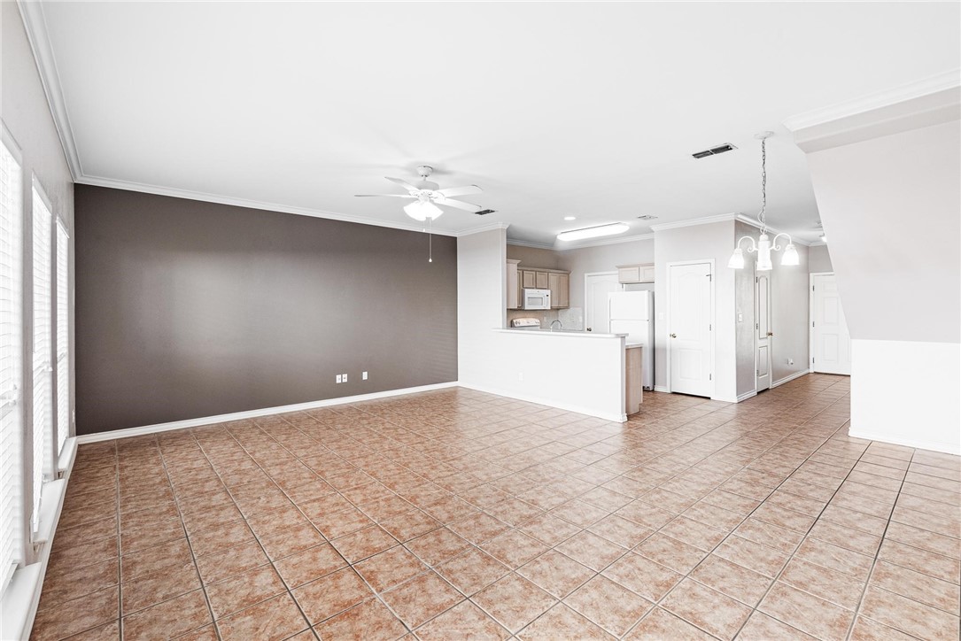 15110 Leeward Dr 102 Property Photo 10