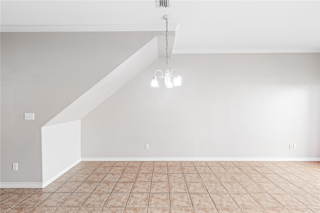 15110 Leeward Dr 102 Property Photo 11