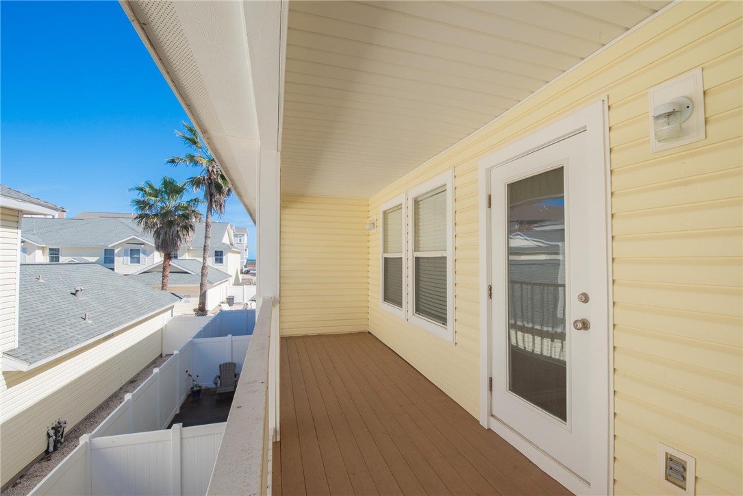 15110 Leeward Dr 102 Property Photo 24