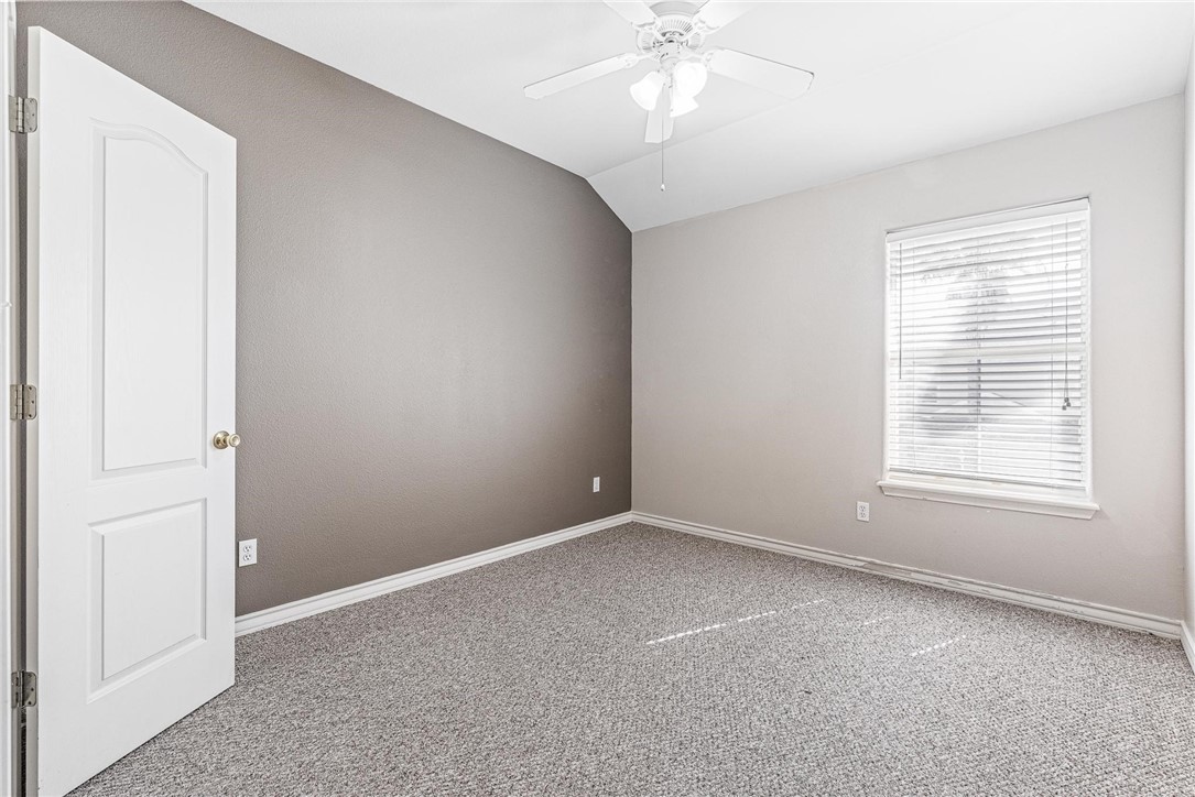 15110 Leeward Dr 102 Property Photo 28