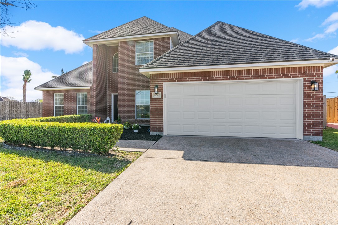 8222 Mima Property Photo 2