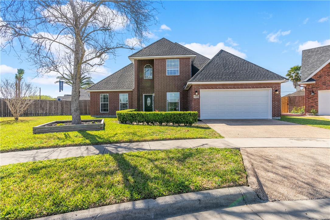 8222 Mima Property Photo 3