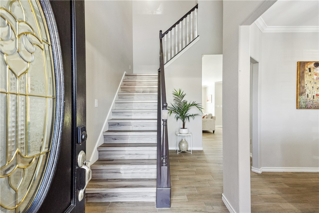 8222 Mima Property Photo 4