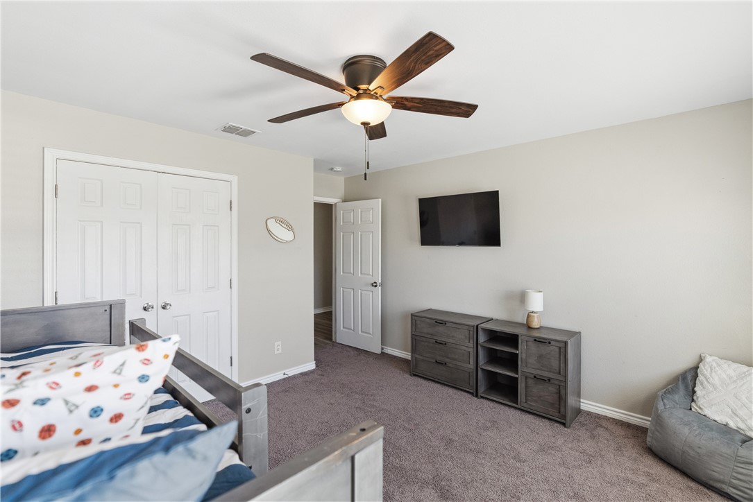 8222 Mima Property Photo 28