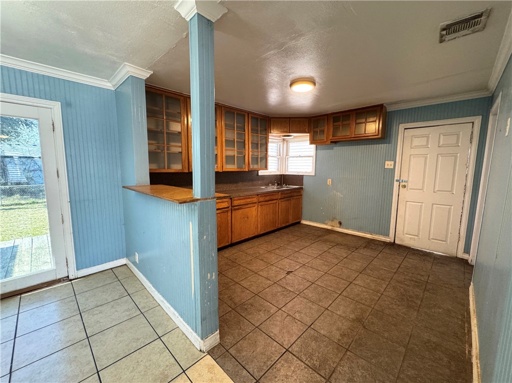 4457 Carlton St Property Photo 13