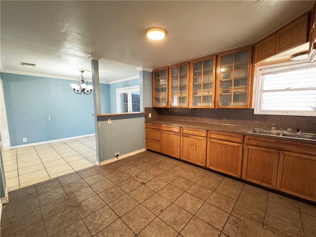 4457 Carlton St Property Photo 14