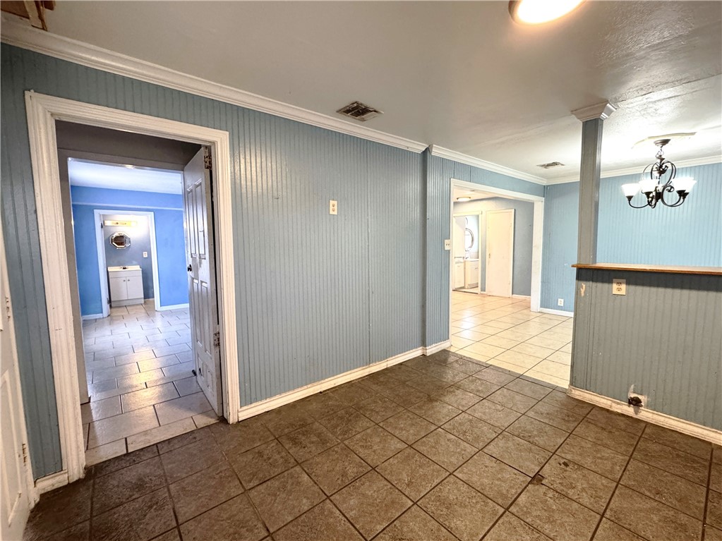 4457 Carlton St Property Photo 17