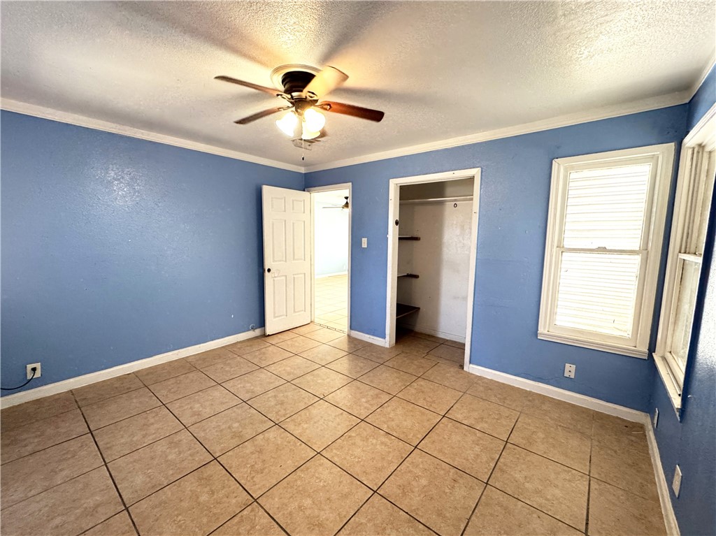 4457 Carlton St Property Photo 20
