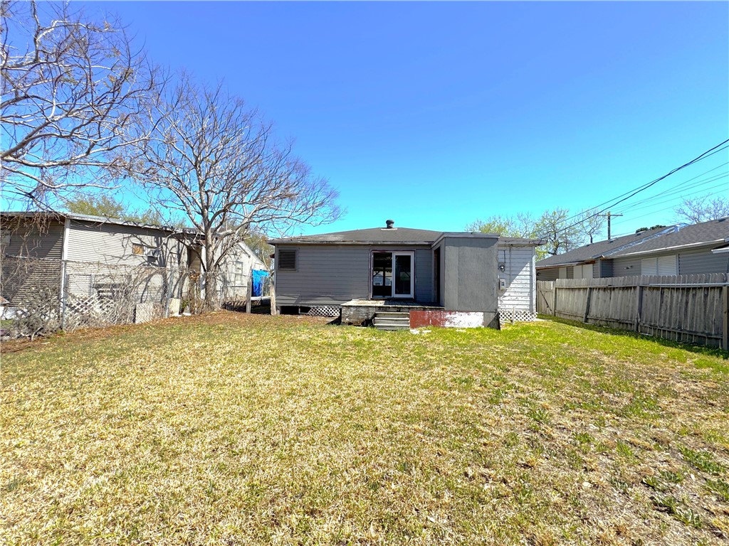 4457 Carlton St Property Photo 34
