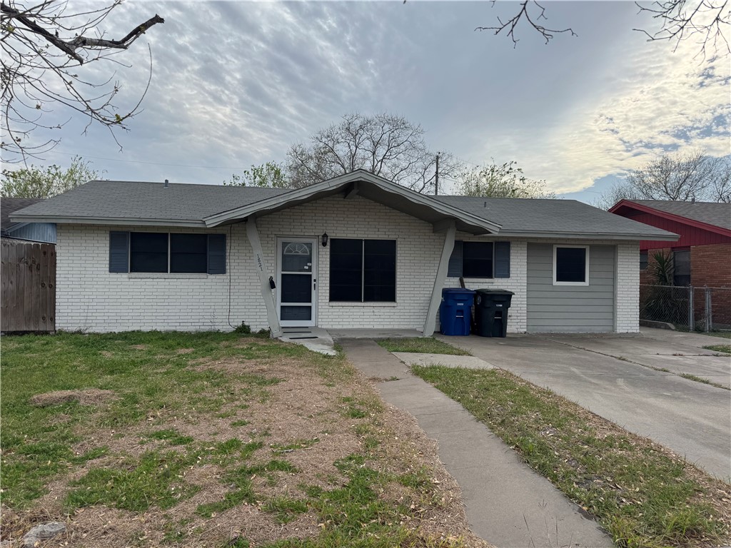 1821 Roslyn St Property Photo 15