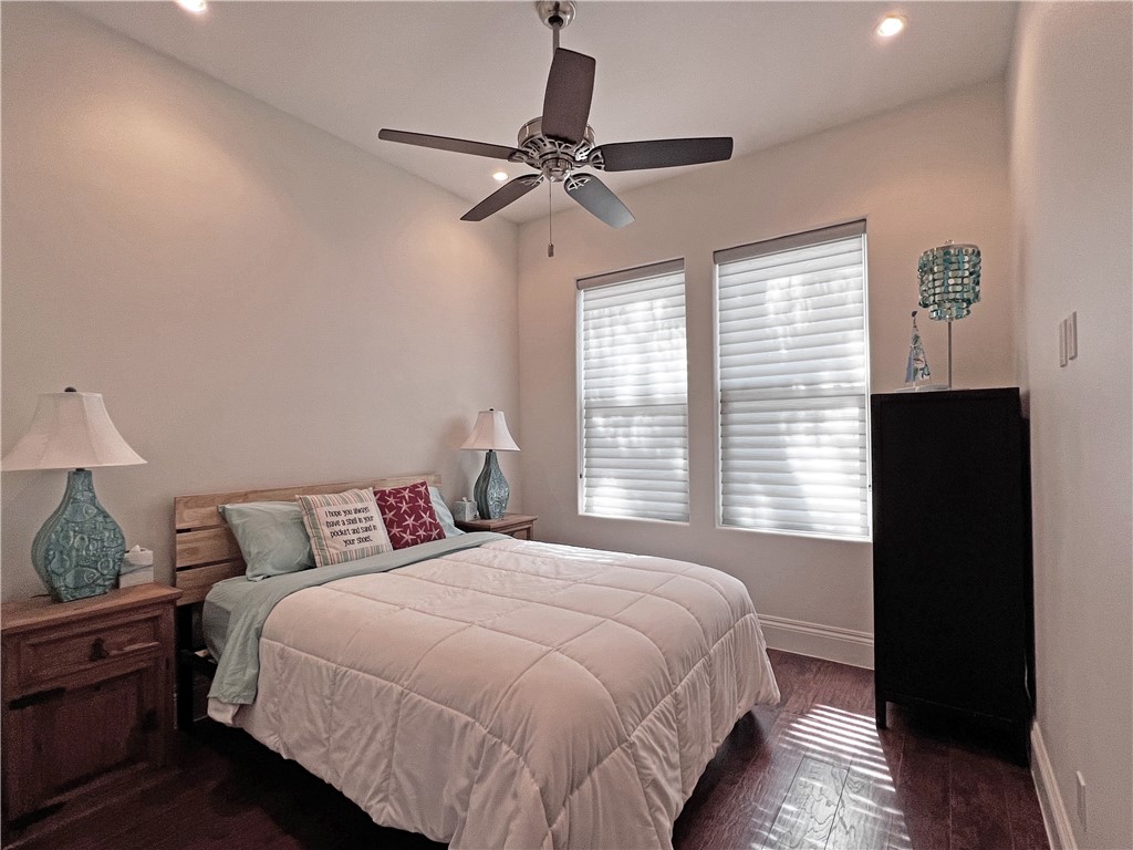 1303 Villas Dr Property Photo 22