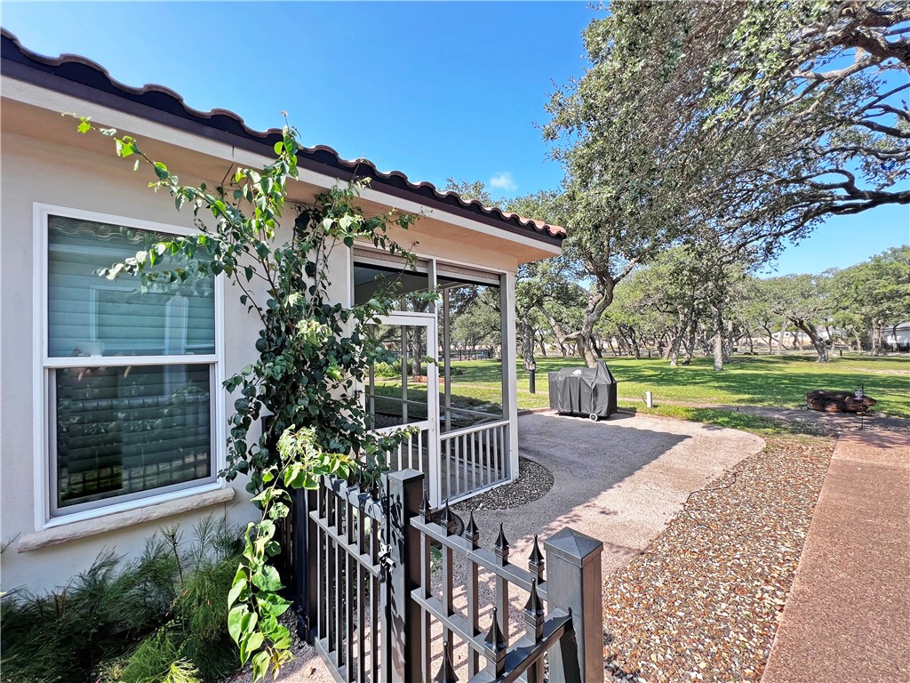 1303 Villas Dr Property Photo 33