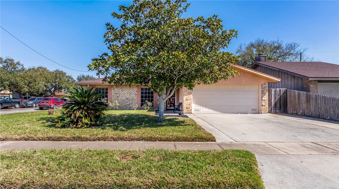 826 Mariana Dr Property Photo 2