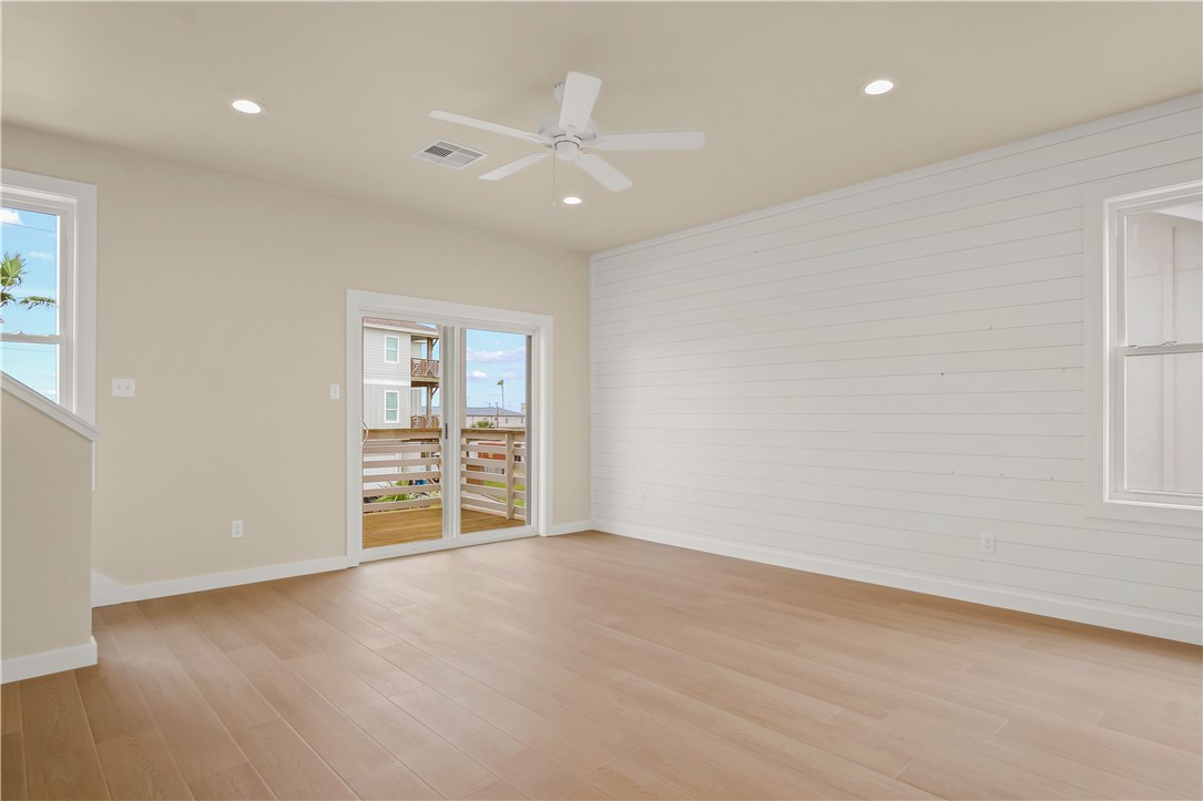434 Oleander St 1 Property Photo 22