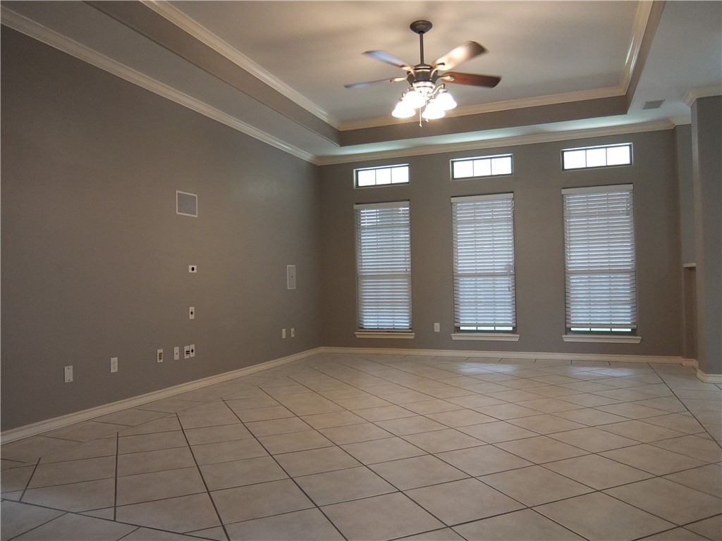 2505 Windrose Dr Property Photo 6