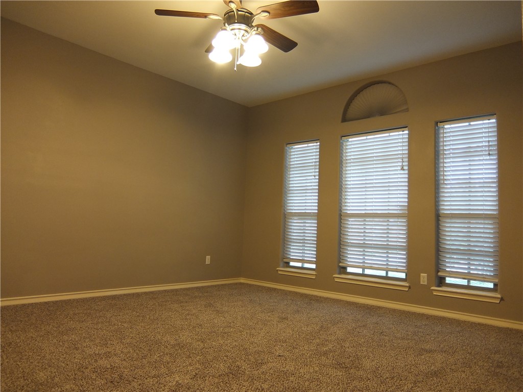 2505 Windrose Dr Property Photo 7