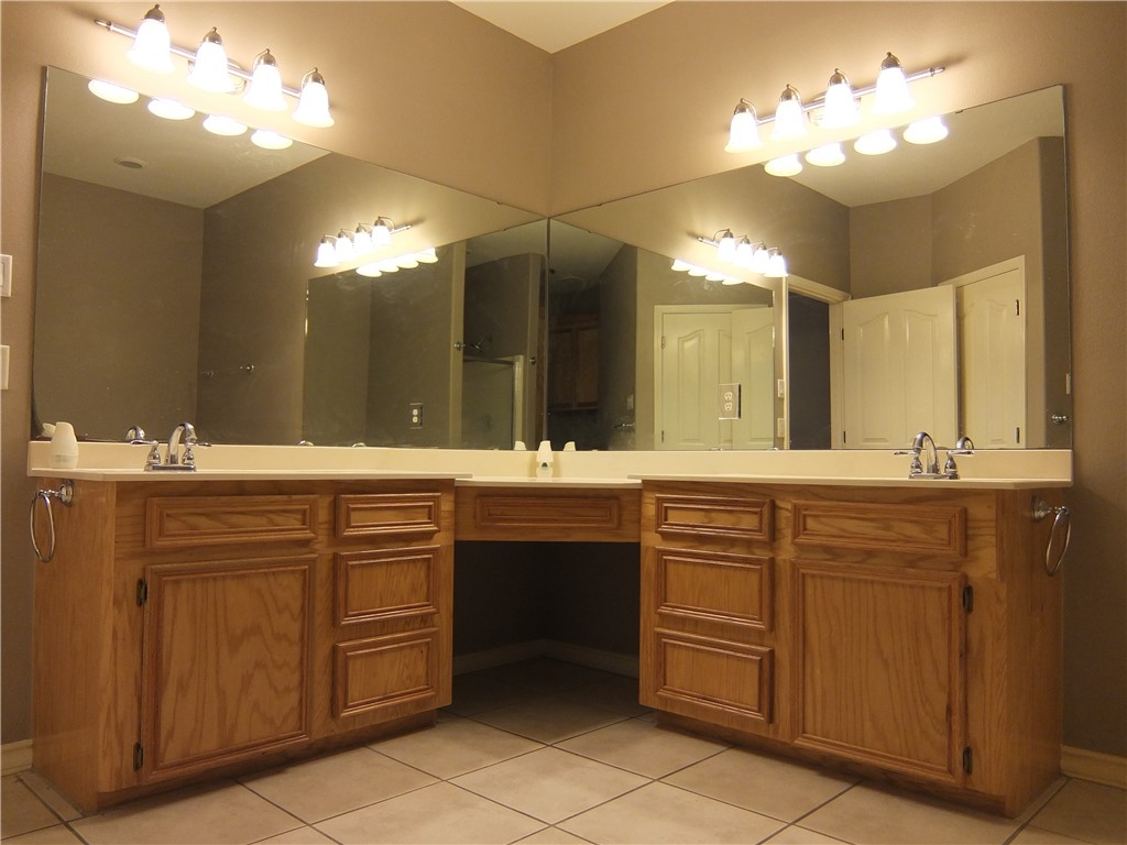 2505 Windrose Dr Property Photo 9