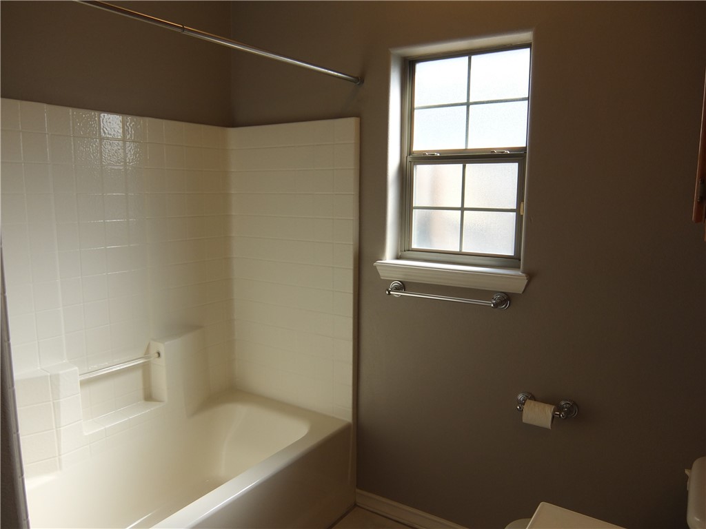 2505 Windrose Dr Property Photo 11