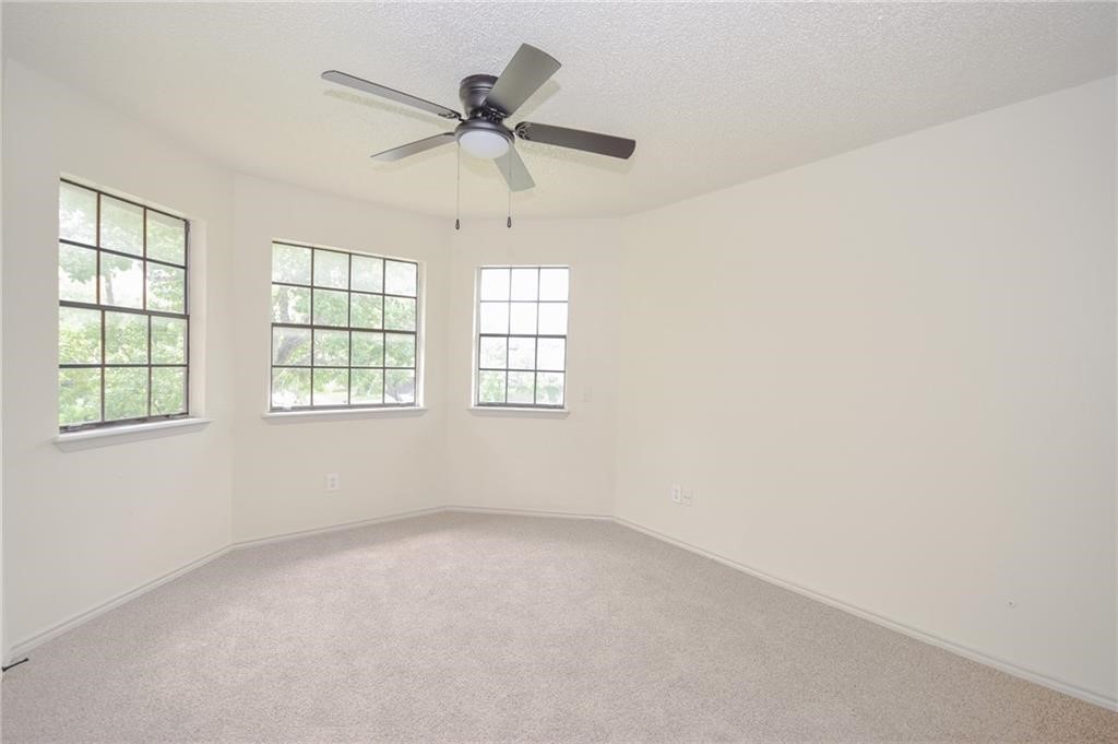 6941 Braesvalley Dr Property Photo 7