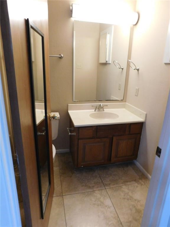 2725 Santa Fe St B Property Photo 9