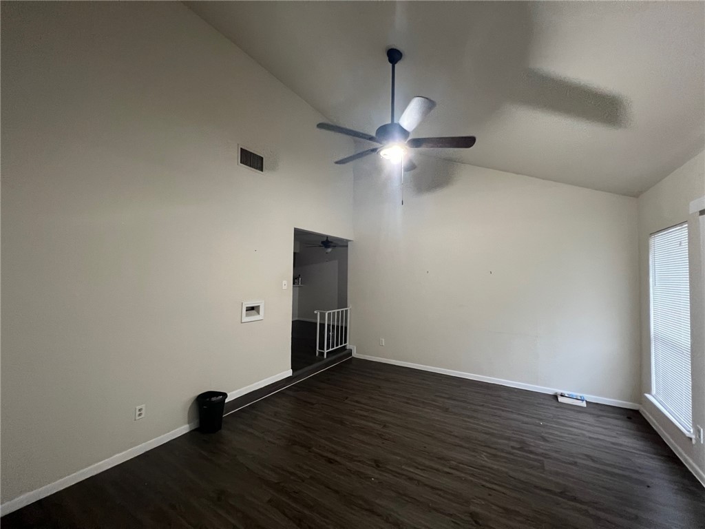 3705 Thornberry Ct Property Photo 6