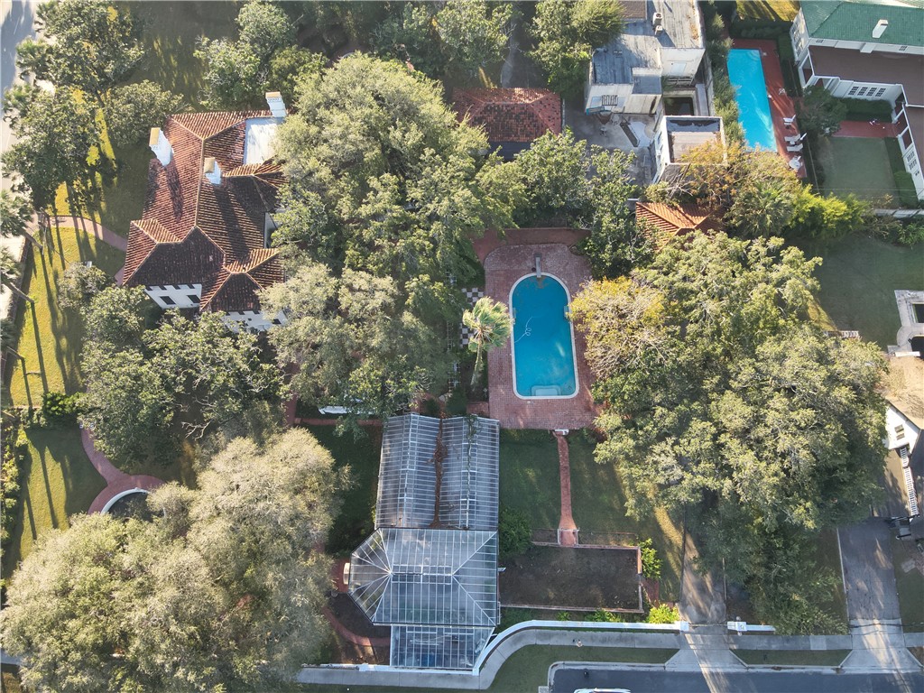 1717 Ocean Dr Property Photo 2