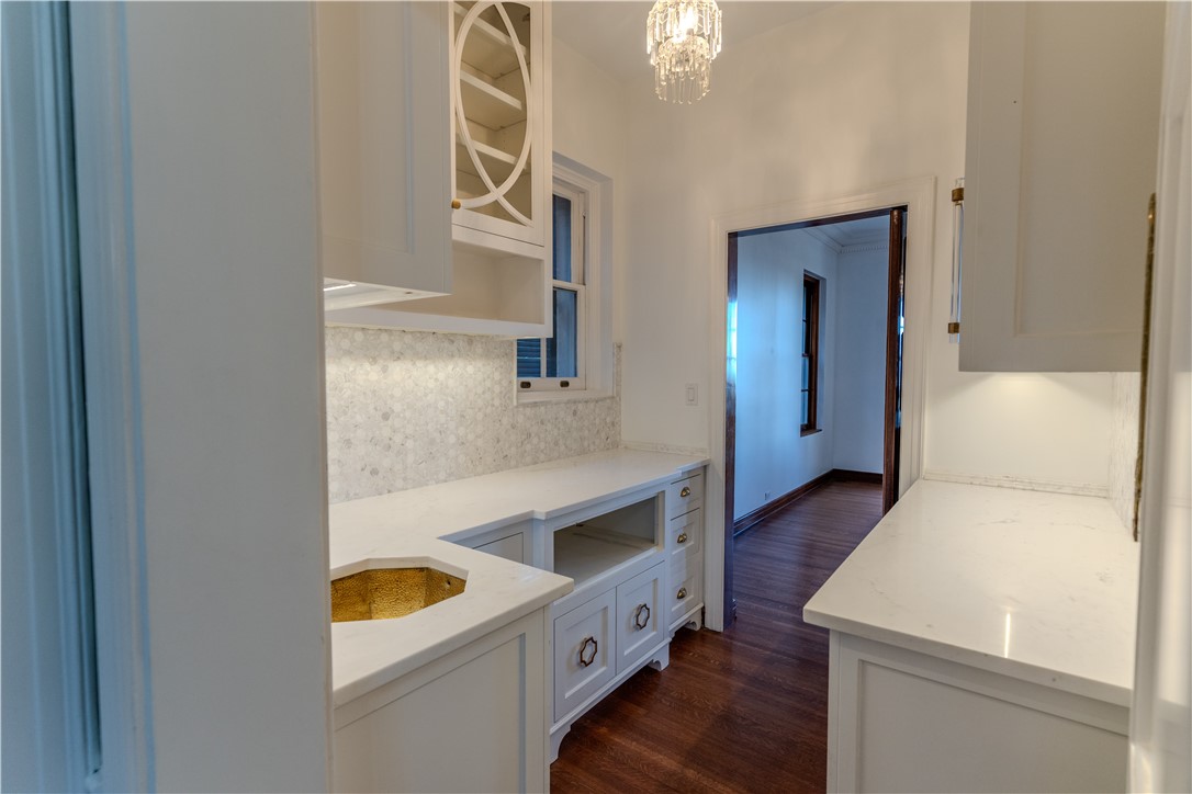 1717 Ocean Dr Property Photo 10