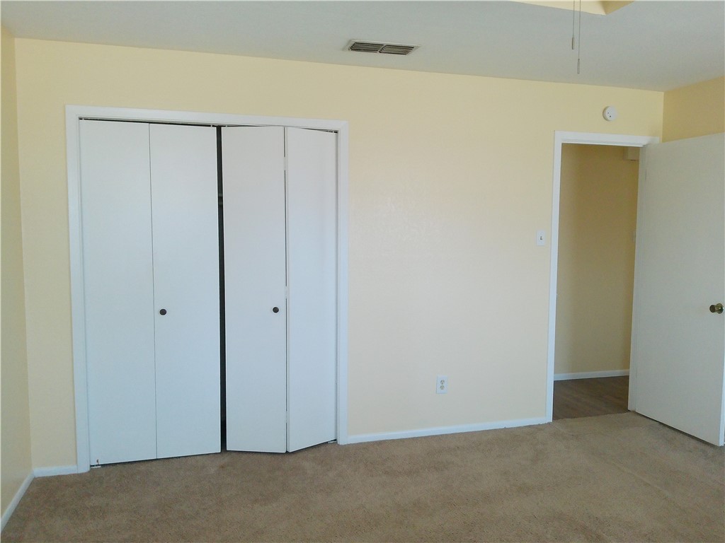 2206 Dorchester Dr Property Photo 8