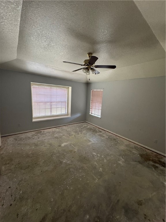 7314 S Ridge Ct Property Photo 9