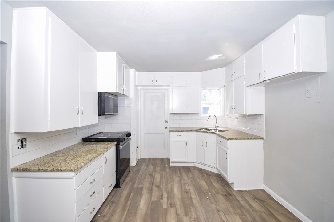 3605 Poplar St Property Photo 6
