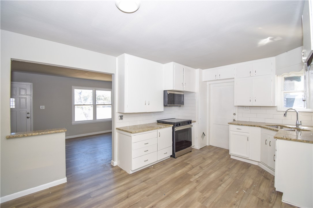 3605 Poplar St Property Photo 7