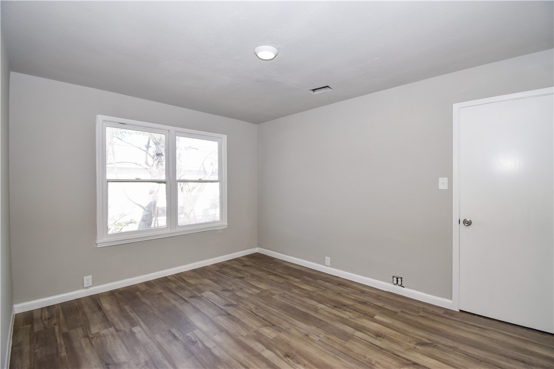 3605 Poplar St Property Photo 19