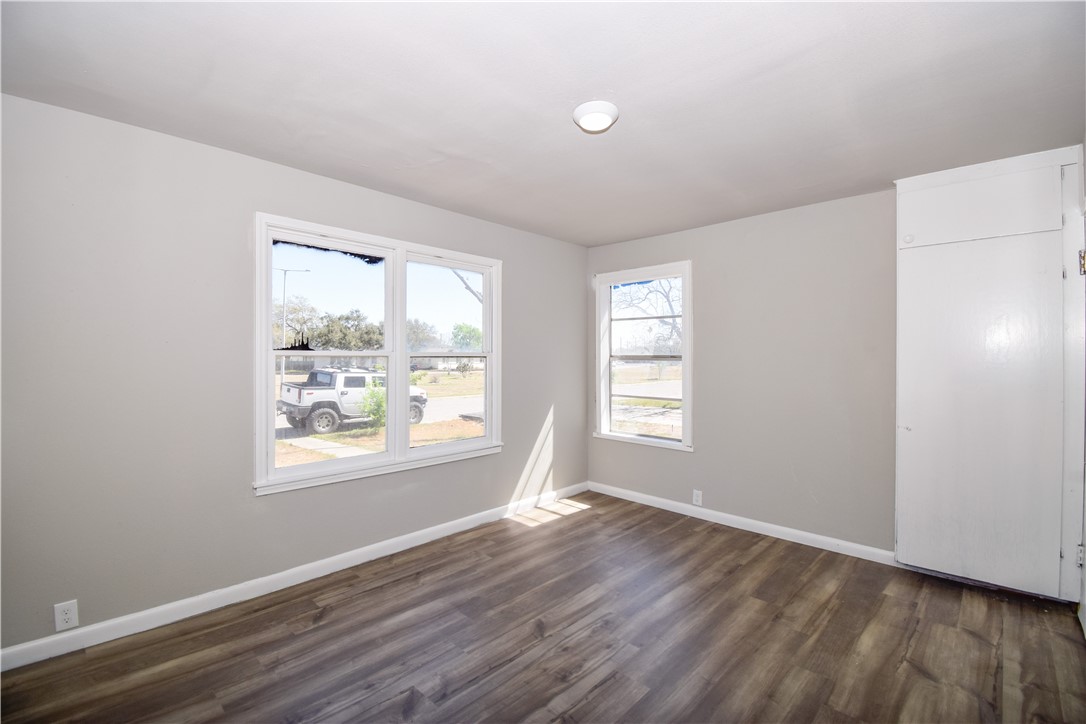 3605 Poplar St Property Photo 27