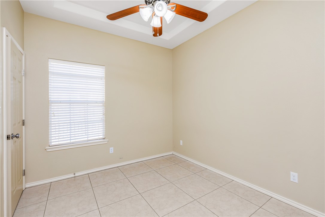 1119 E Henrietta Ave Property Photo 17