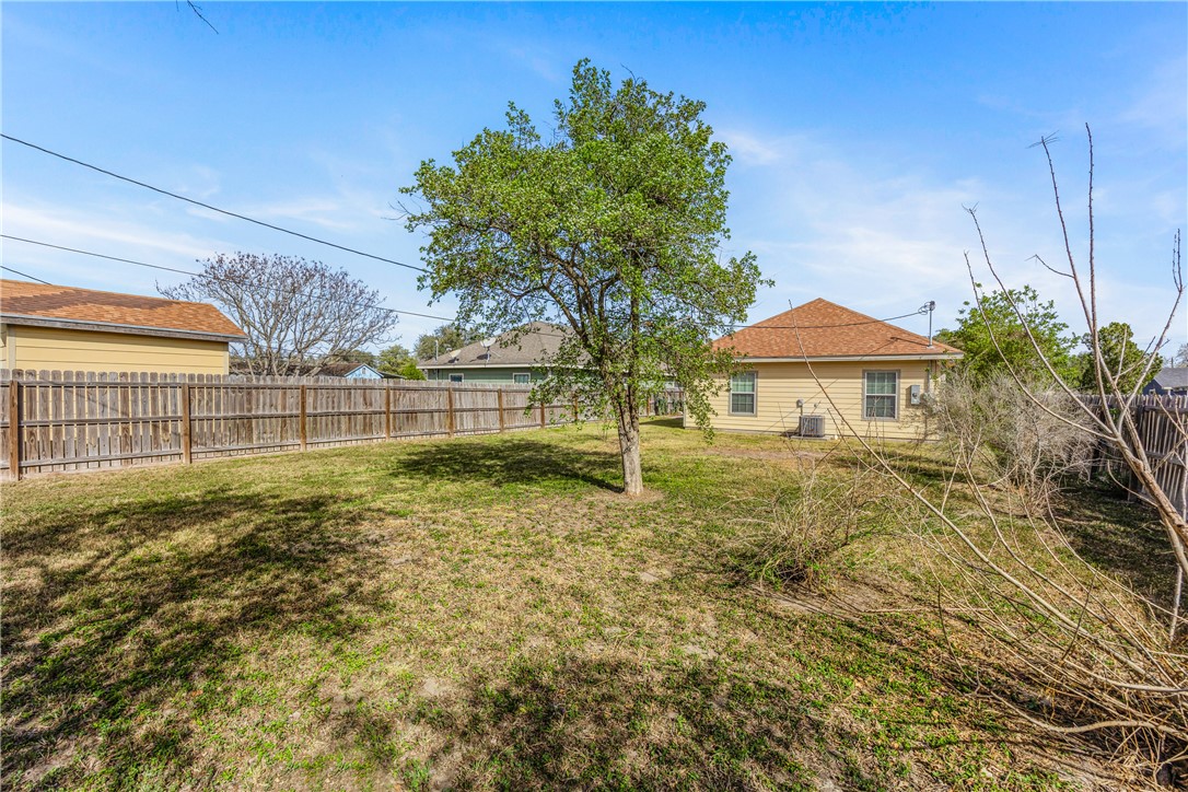 1119 E Henrietta Ave Property Photo 35