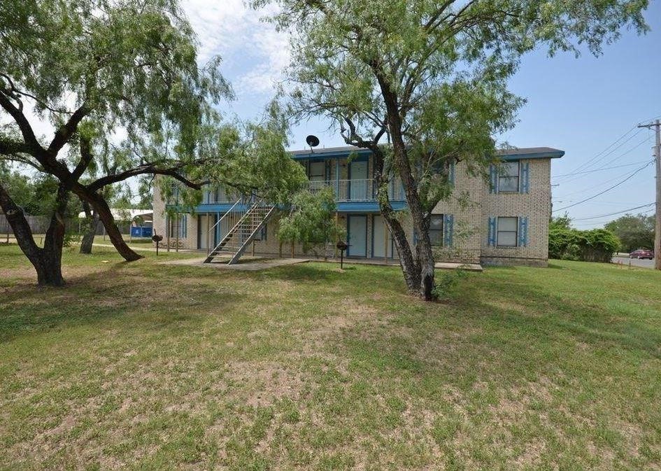 202 Hinton St G Property Photo