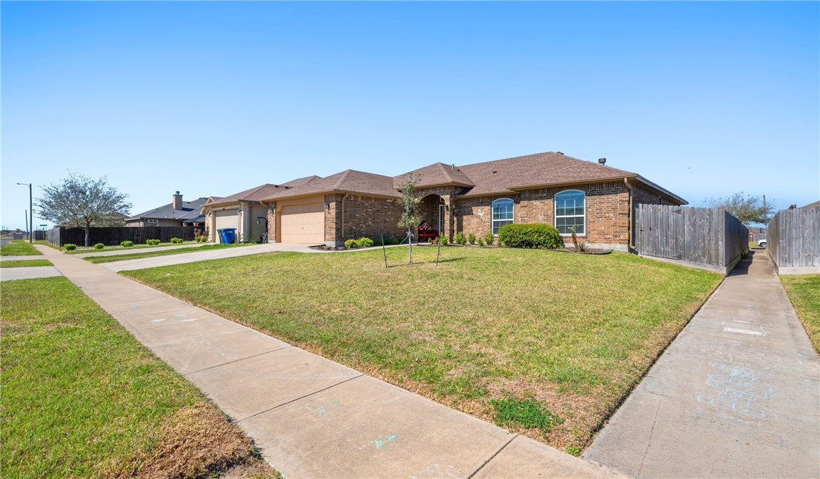 3905 Boomerang Dr Property Photo 2