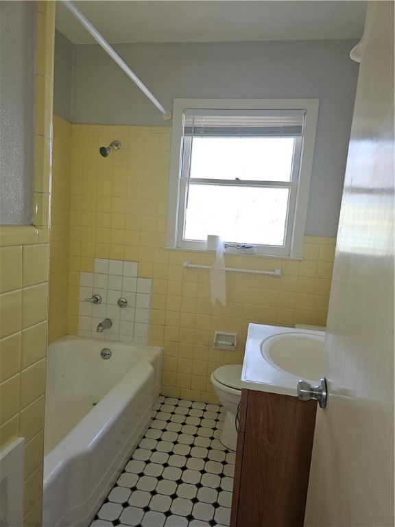 1517 Ocean Dr 3 Property Photo 5