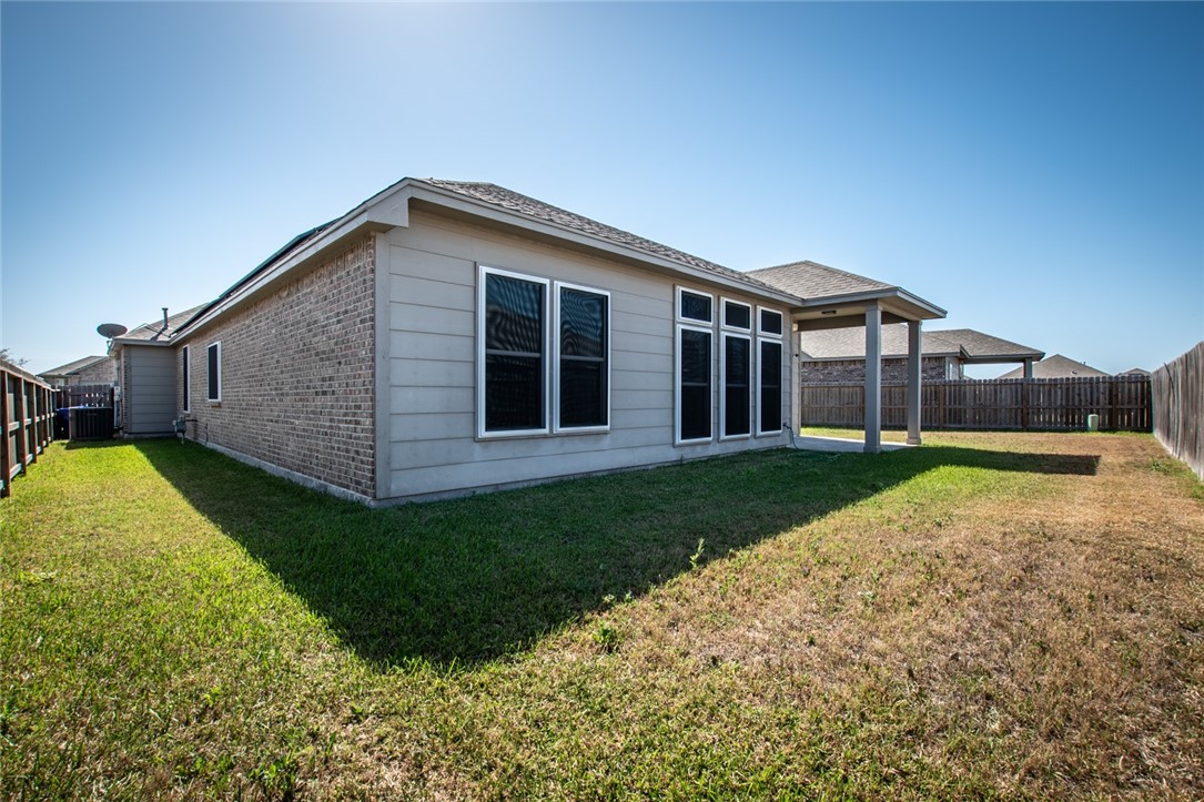 8106 Olympic Dr Property Photo 18