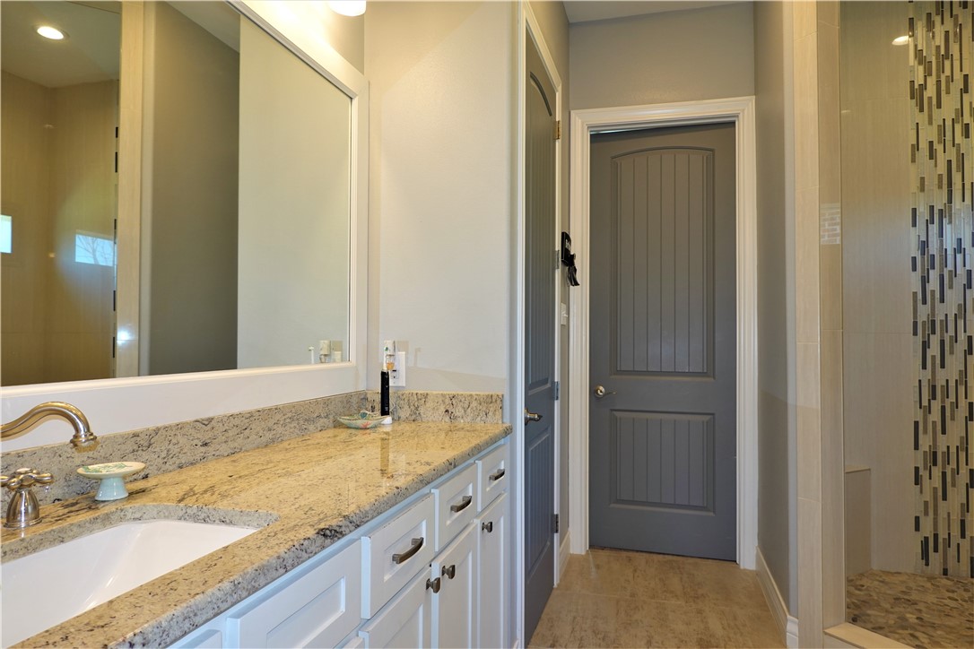 318 Pebble Beach Dr Property Photo 22