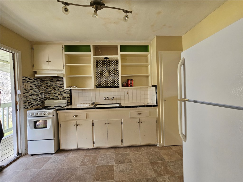 1517 Ocean Dr 4 Property Photo 4