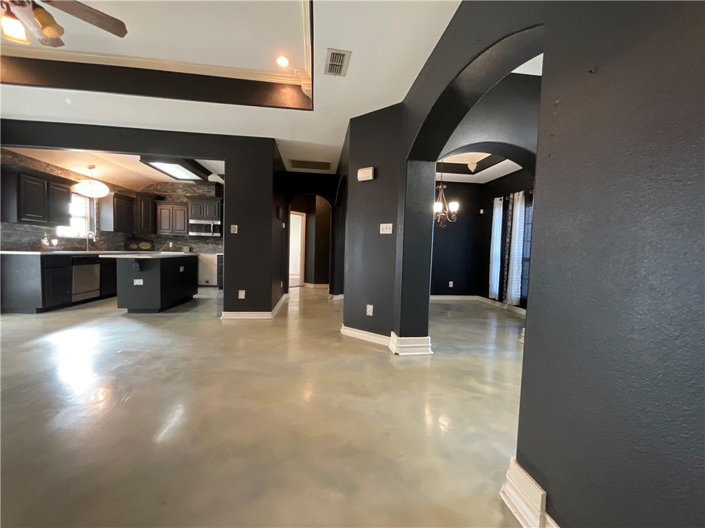 3909 Alta Vista Dr Property Photo 12