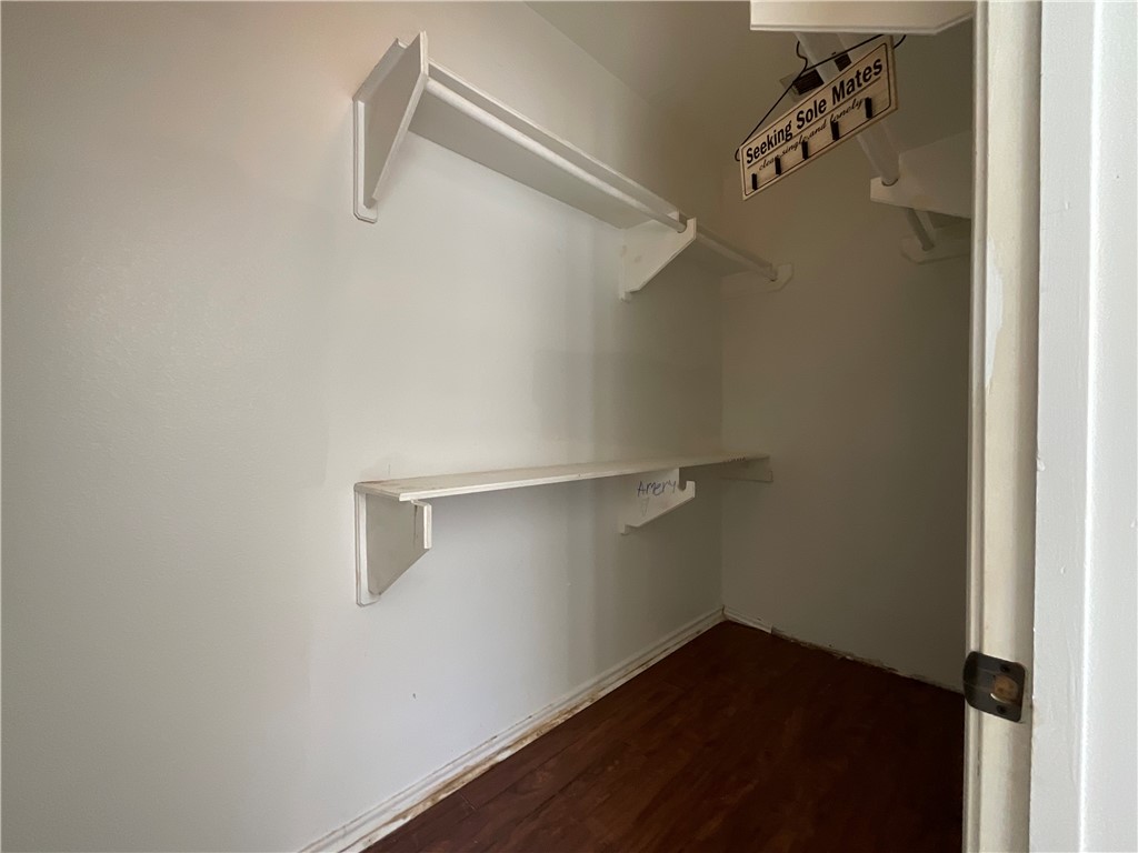 3909 Alta Vista Dr Property Photo 25